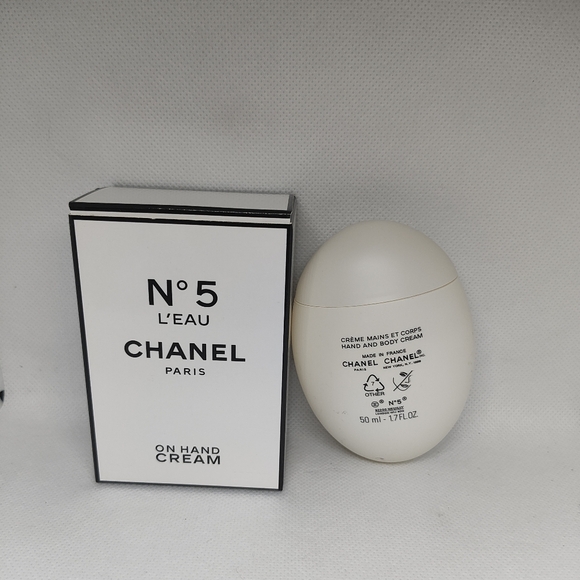 Hand Cream in White With Black Lettering And Special Logo - Picture 3 of 5